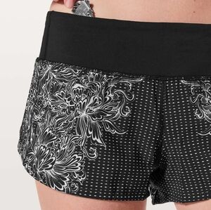Lululemon Speed Up Short Infinity Speed Up Short Alpine White LW7ALU  Size 8